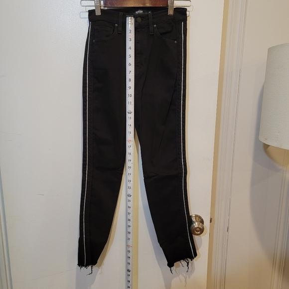 Hudson Holly High Rise Black Skinny Ankle Jeans Raw Hem Tuxedo Stripe Size 25 - Picture 11 of 17